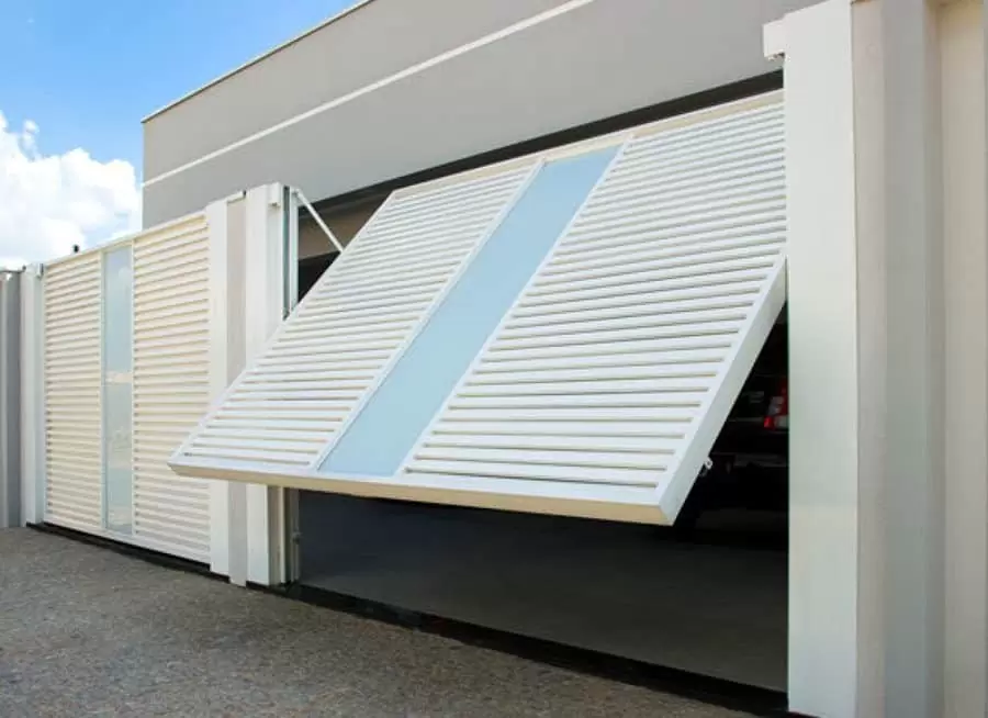 Portão automático basculante